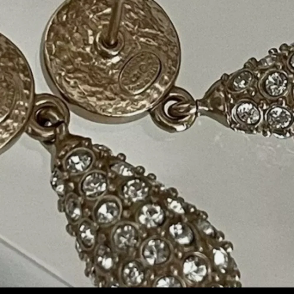 Authentic Chanel - Picture 2 of 3